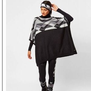 BNWT Sweaty Betty Yeti Knit Poncho